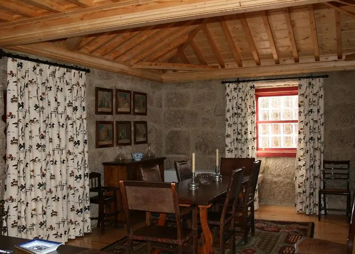 Quinta Da Fonte Arcada Lantgård Paço de Sousa